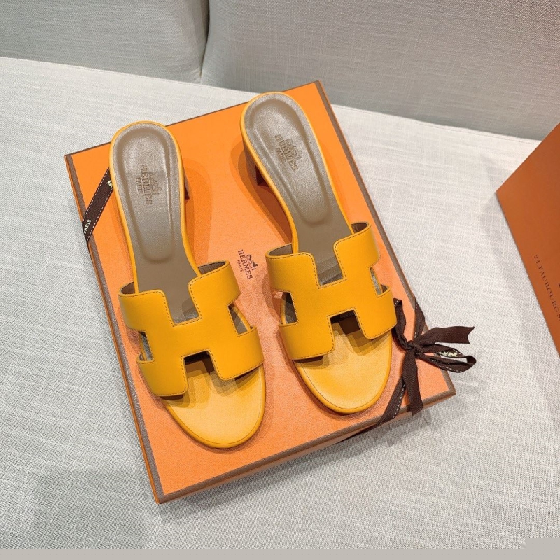 H**mes slippers